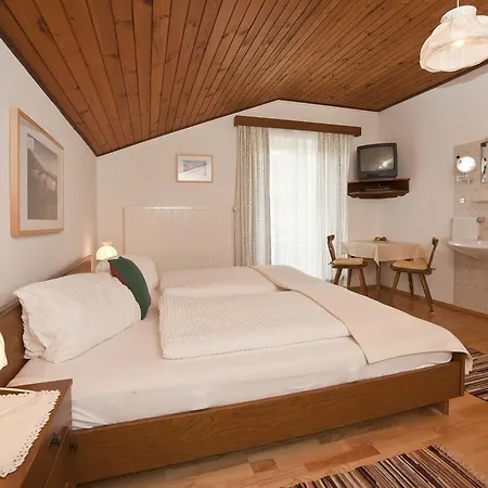 Gaestehaus Berger - Priglhof بيت ضيافة 3*